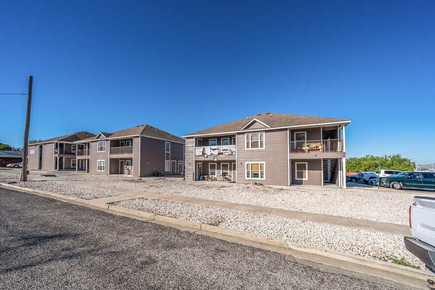 More Photos Of 516 S 9th St, Kenedy Apartments For Sale