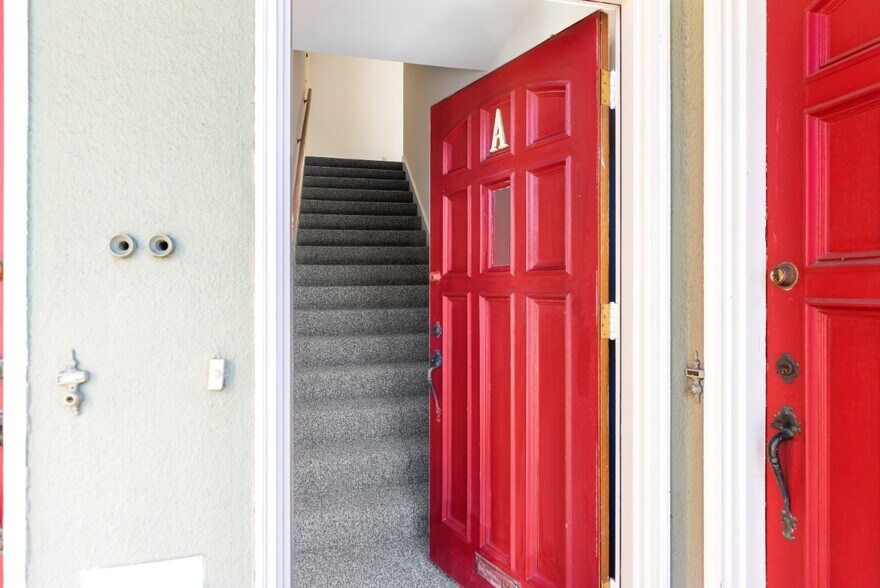 More Photos Of 476 42nd St, Oakland Apartments For Sale
