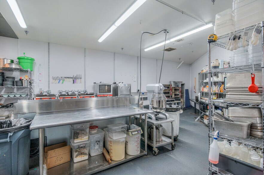 More Photos Of 420 N Main St, Prineville Restaurant For Sale