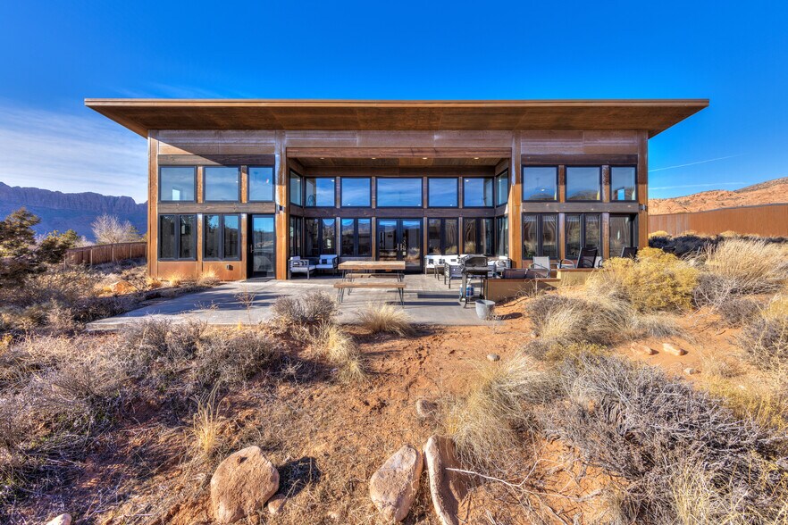 More Photos Of 171 Mt Peale Dr, Moab Specialty For Sale