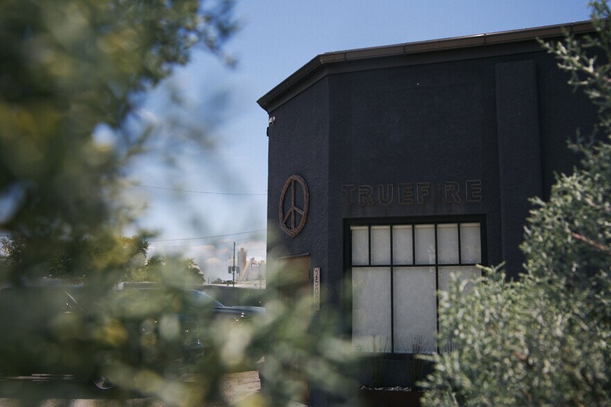 More Photos Of 2500 Emerson Ave S, Saint Petersburg Manufacturing For Sale