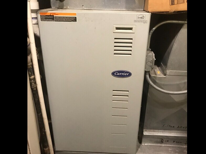 More Photos Of 421 W North Ave, Chicago Storefront Retail Office For Lease