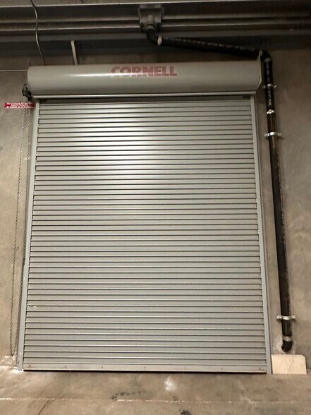 More Photos Of 2045 Lauwiliwili St, Kapolei Warehouse For Lease