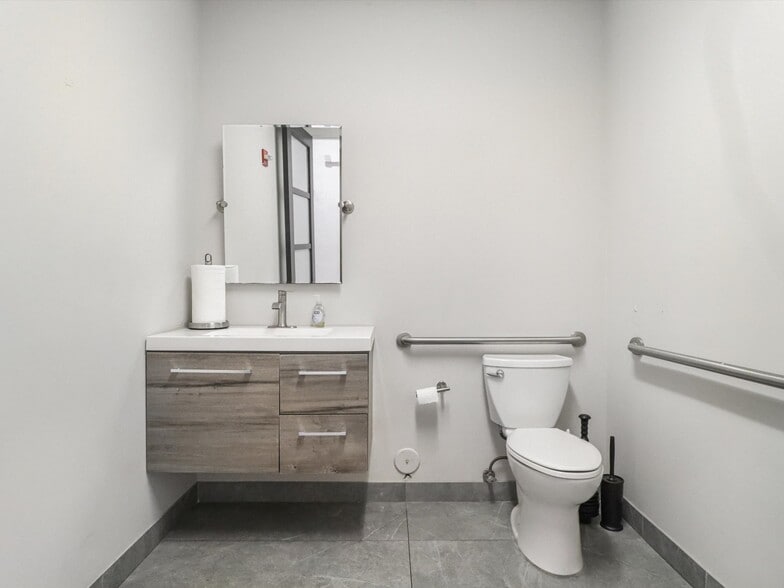 More Photos Of 73 SW 12th Ave, Dania Beach Warehouse For Sale