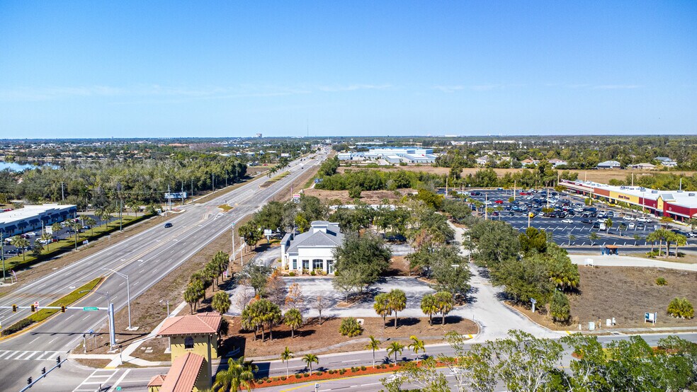 More Photos Of 18031 S Tamiami Trl, Fort Myers Bank For Lease