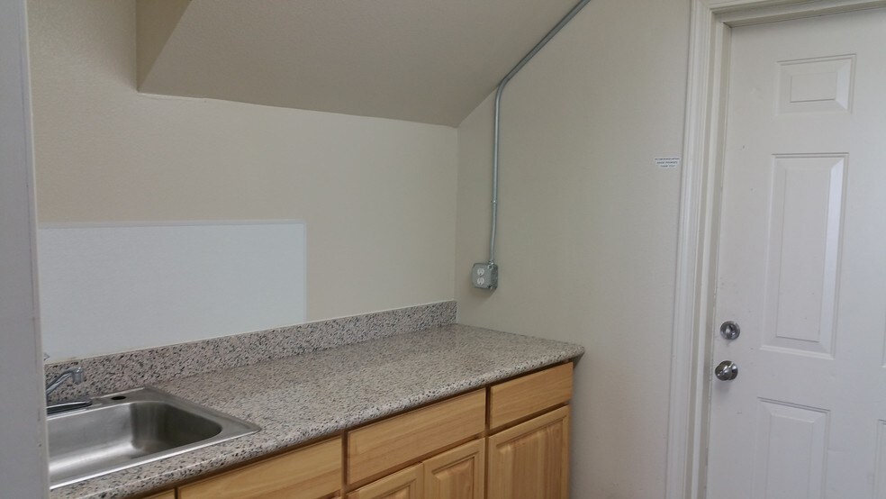 More Photos Of 1199 B St, Hayward Storefront Retail Office For Lease