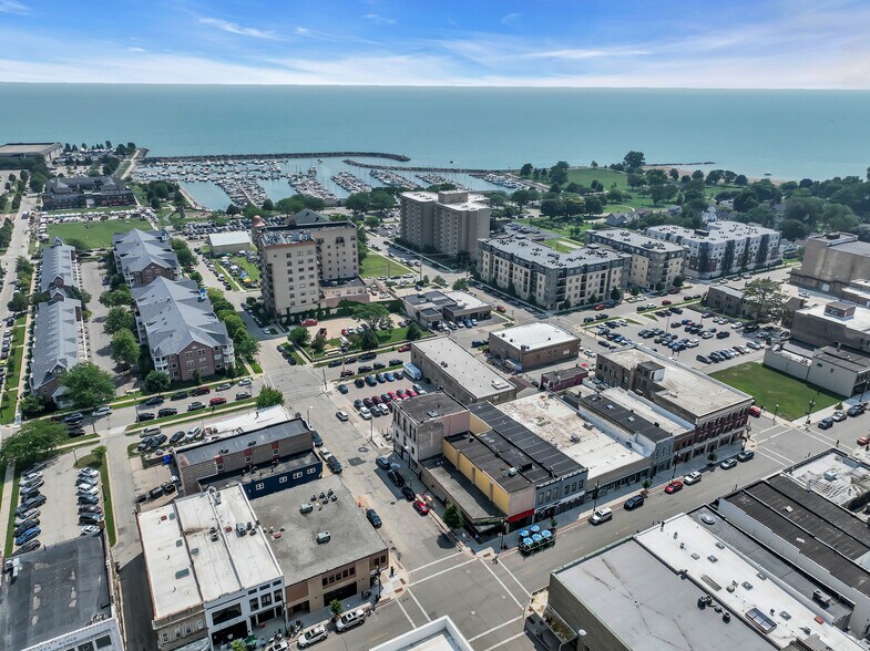 More Photos Of 5715 6th Ave, Kenosha Freestanding For Sale