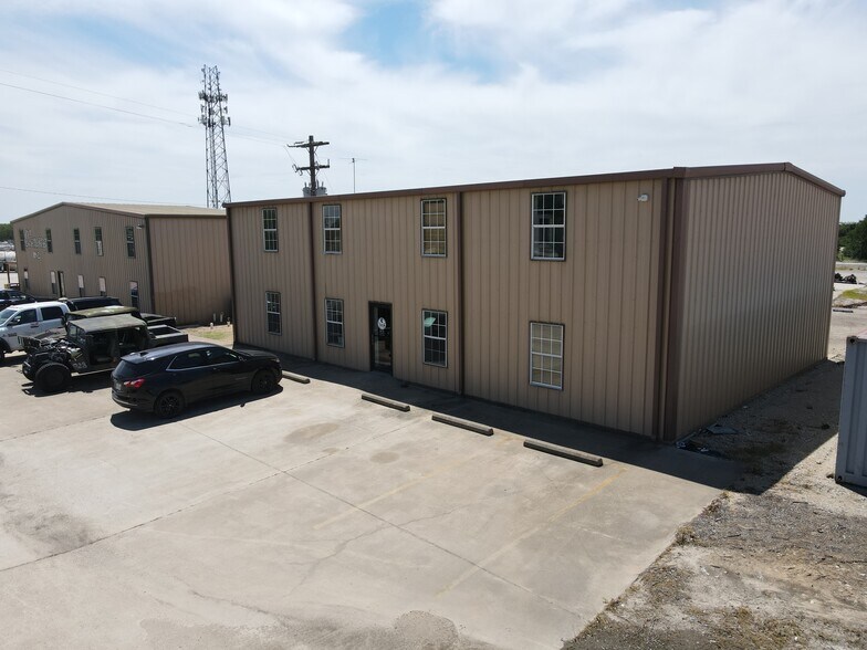 More Photos Of 16121 Highway 114, Justin Warehouse For Lease