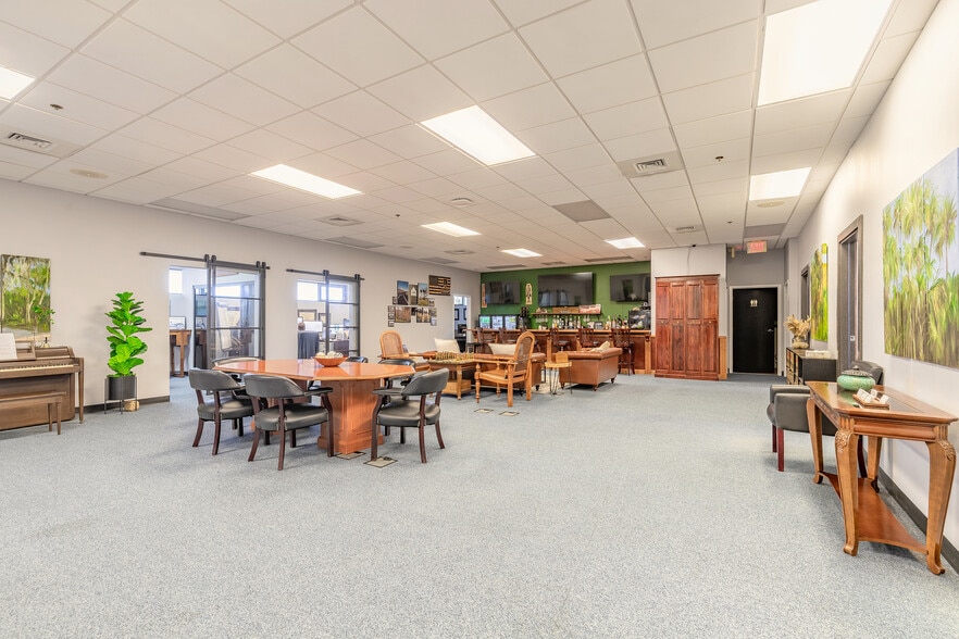 More Photos Of 2650 N Dixie Fwy, New Smyrna Beach Office For Sale