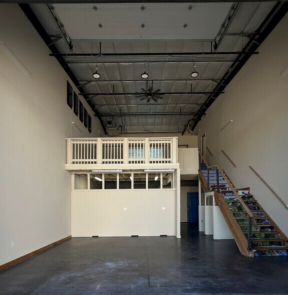 More Photos Of 2137 Chelsea Blvd, Allen Self Storage For Sale