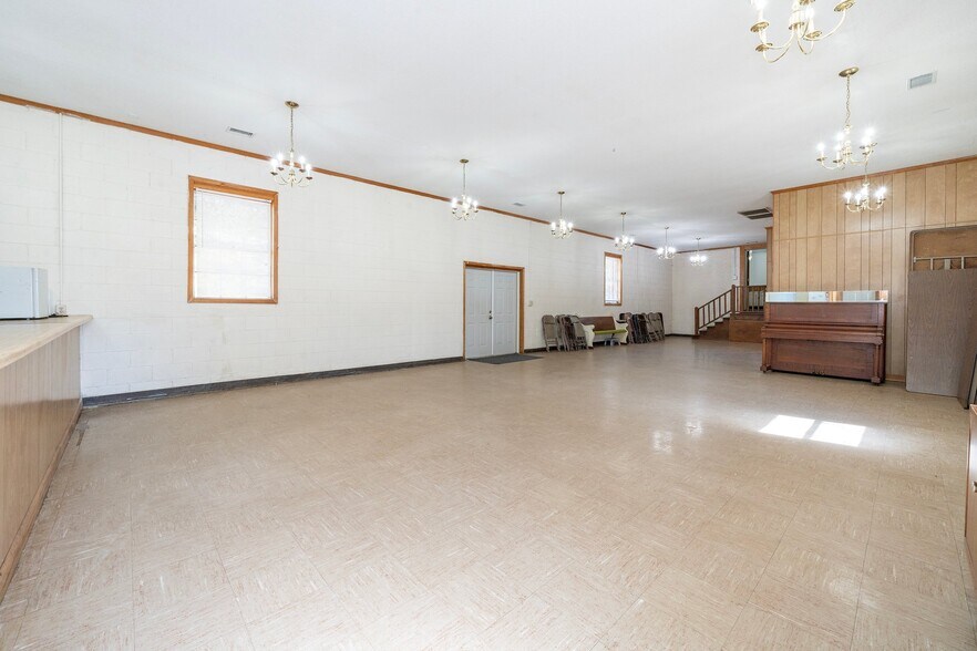 More Photos Of 711 Holt St, Mebane Religious Facility For Sale