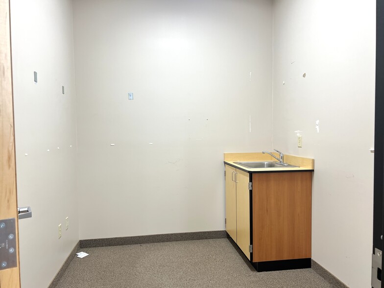 More Photos Of 209 Washington St, Brainerd General Retail For Sale