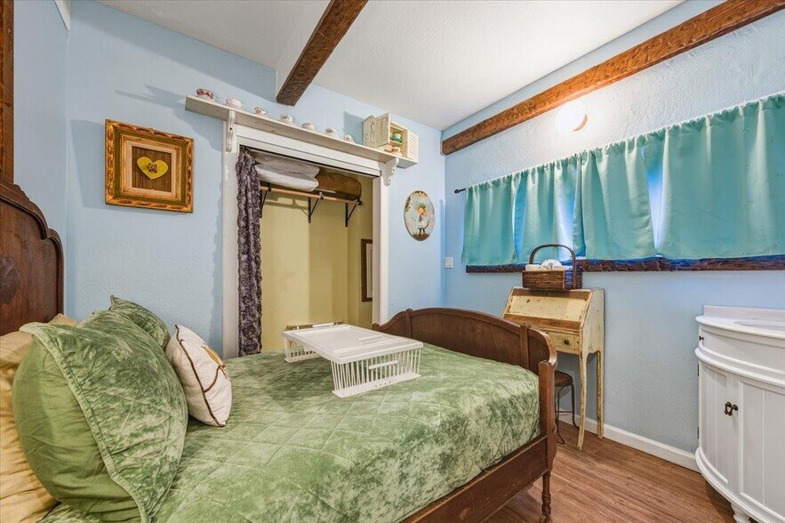 More Photos Of 301-317 S Pine St, Nevada City Hotel For Sale