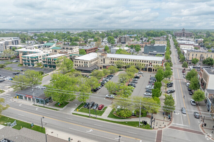 More Photos Of 41 Washington Ave, Grand Haven Office For Sale