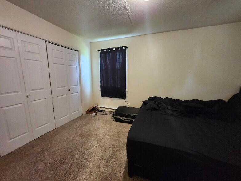 More Photos Of 204 3rd St SW, Rake Apartments For Sale