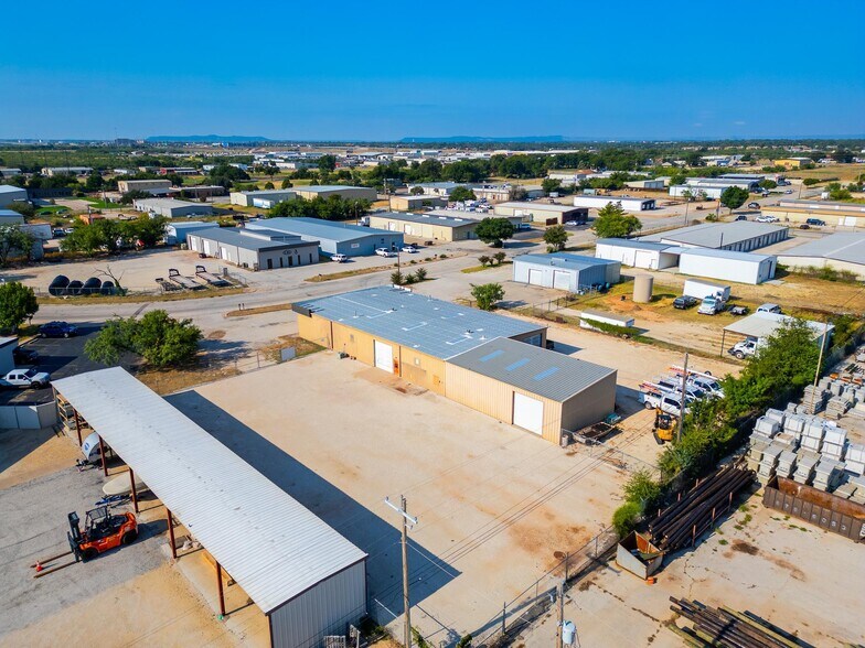 More Photos Of 926 Energy Dr, Abilene Warehouse For Lease