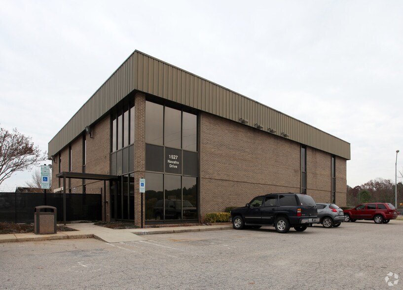 More Photos Of 1627 Navaho Dr, Raleigh Office For Lease