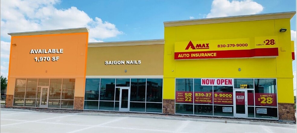 More Photos Of 1499 E Court St, Seguin Storefront For Lease