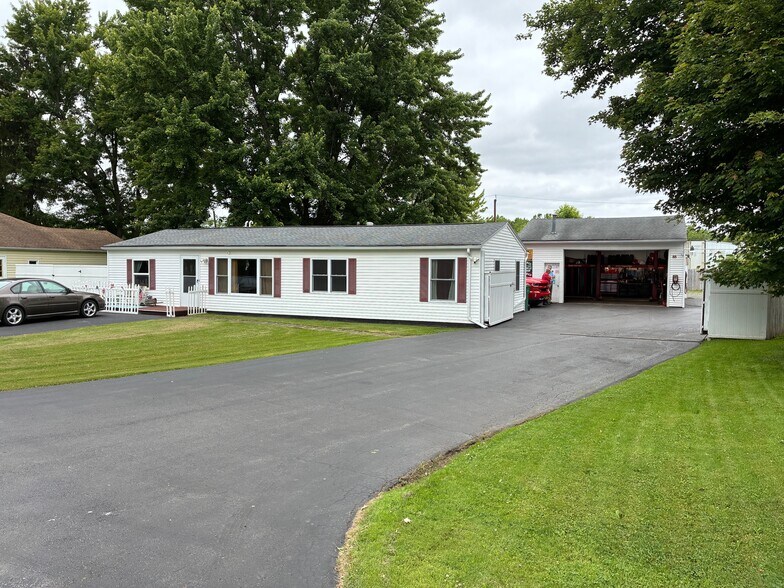 More Photos Of 88 Southern Dr, Rochester Industrial For Sale