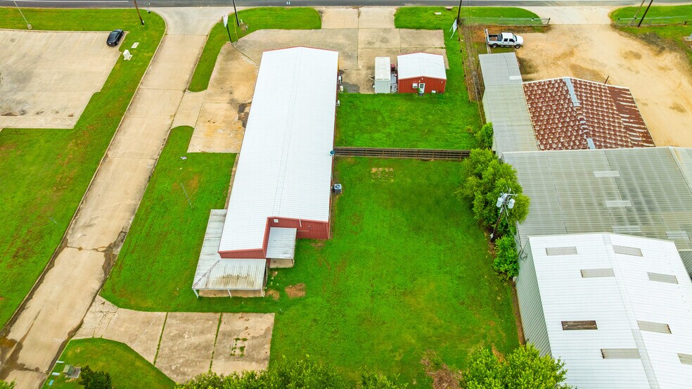 More Photos Of 6210 Lamar Rd, Reno Flex For Sale