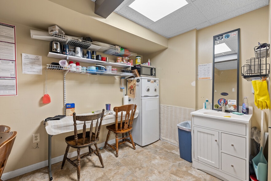 More Photos Of 287 W Boylston St, West Boylston Office For Sale