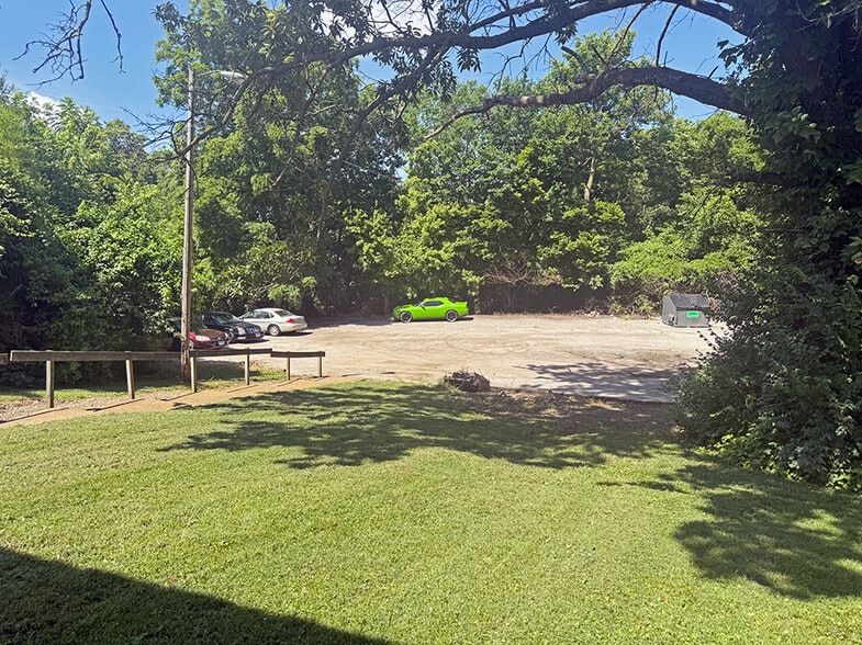 More Photos Of 1101 S 74th St, Belleville Apartments For Sale