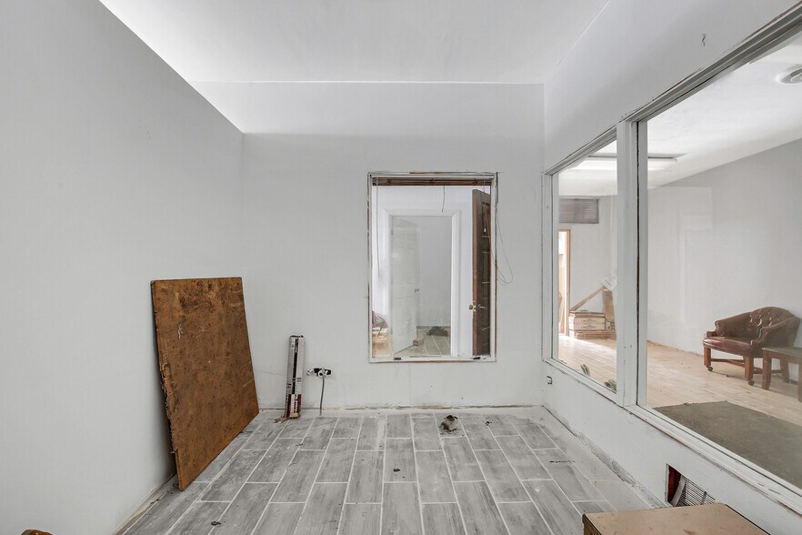 More Photos Of 8801-8805 S Stony Island Ave, Chicago Storefront For Sale