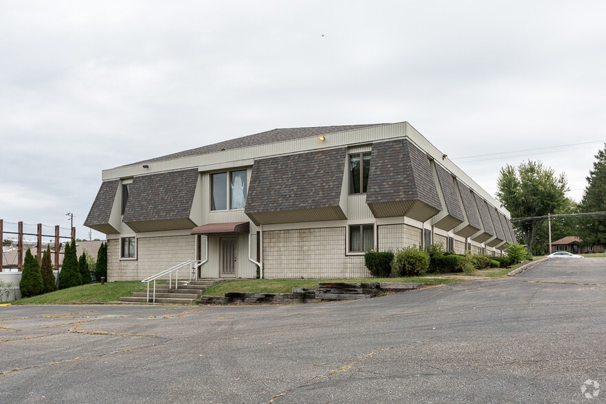 More Photos Of 2542 S Arlington Rd, Akron Medical For Sale