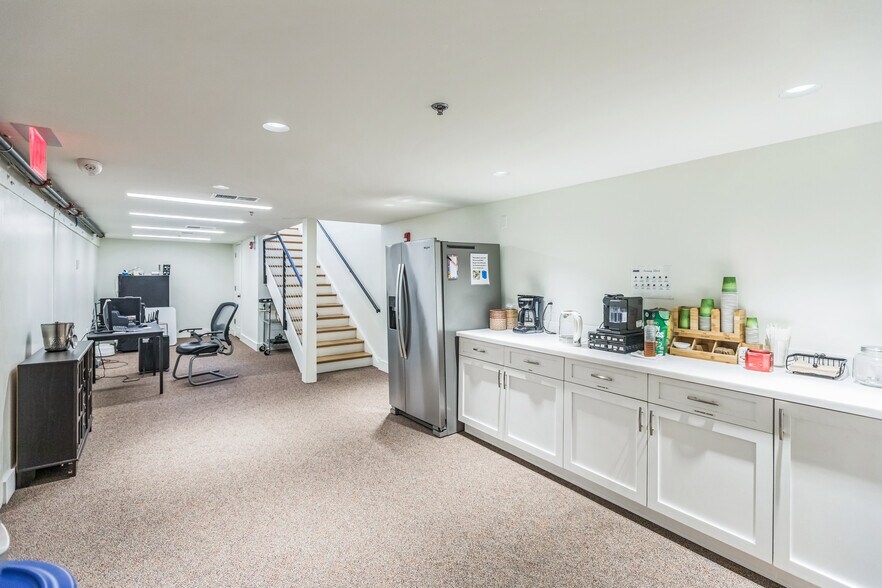 More Photos Of 50 State Cir, Annapolis Office Residential For Lease