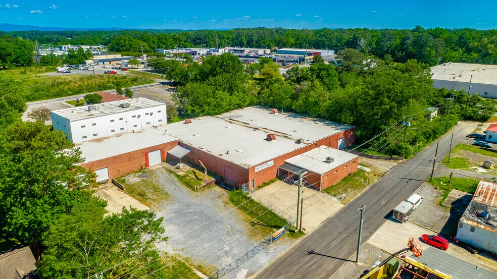 Primary Photo Of 503 11th Ave, Dalton Manufacturing For Sale