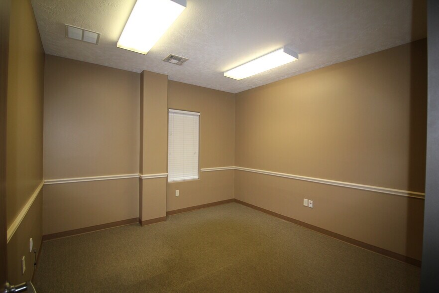 More Photos Of 15811 Tuckerton Rd, Houston Warehouse For Sale