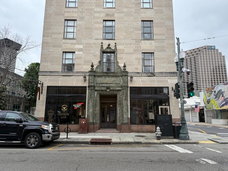 More Photos Of 703 Carondelet St, New Orleans Apartments For Sale