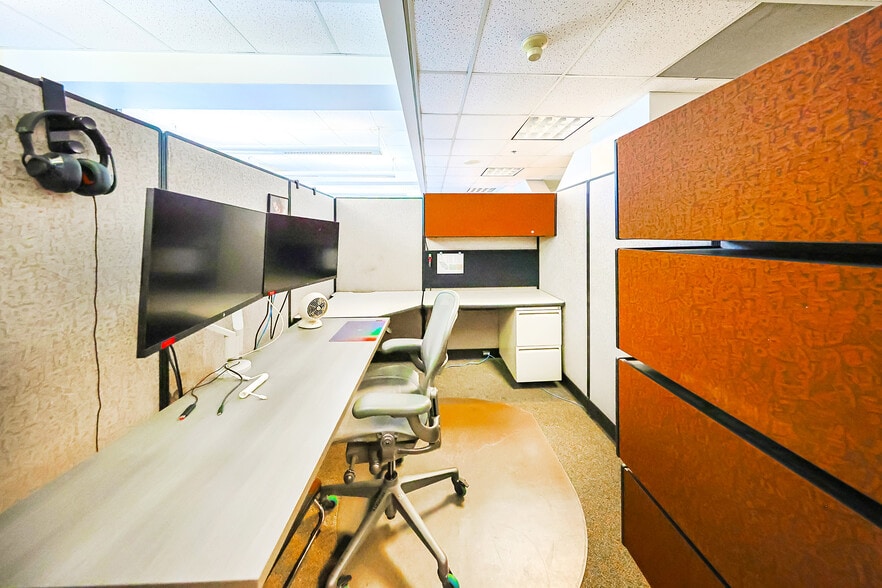 More Photos Of 311 S Spring St, Los Angeles Office For Sale
