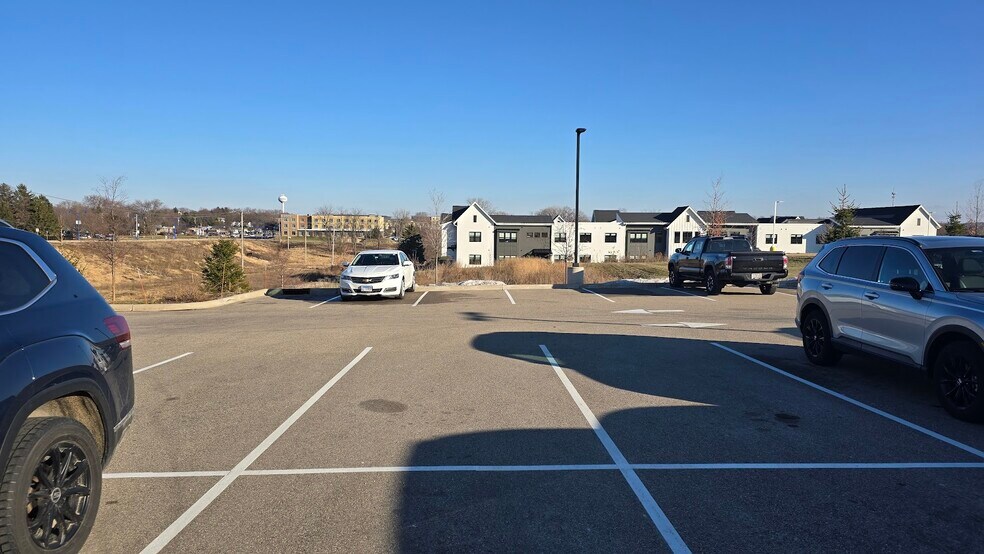 More Photos Of 147 West End Cir, Verona Fast Food For Lease