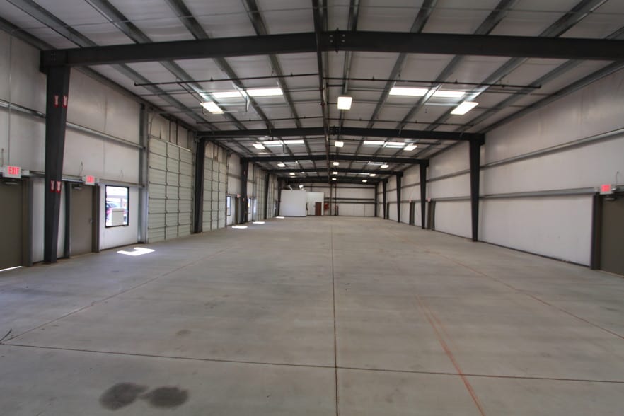 More Photos Of 3048 N Cessna Ave, Casa Grande Warehouse For Lease