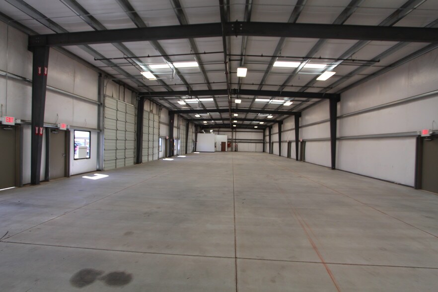 Primary Photo Of 3048 N Cessna Way, Casa Grande Warehouse For Lease