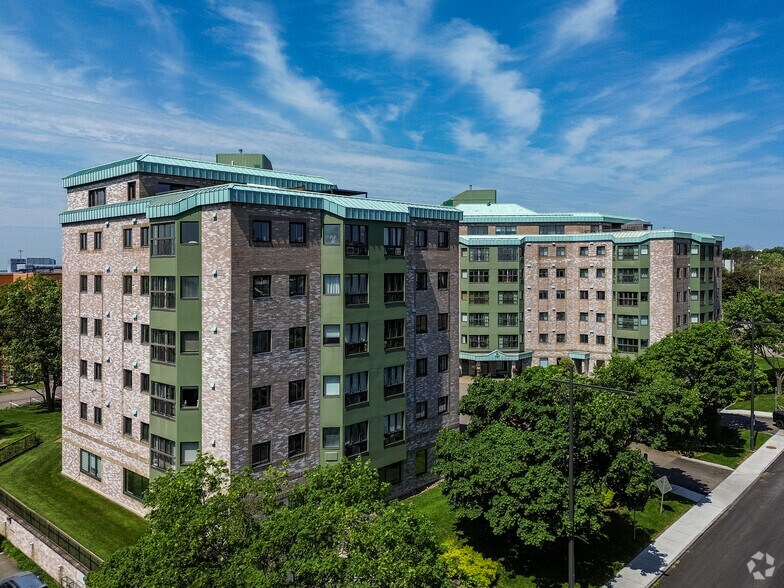 More Photos Of 3107 Av Des Hôtels, Québec Coworking Space