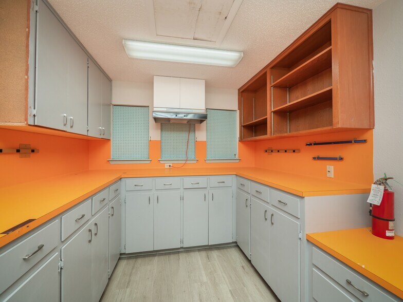 More Photos Of 4409 Menchaca Rd, Austin Medical For Sale