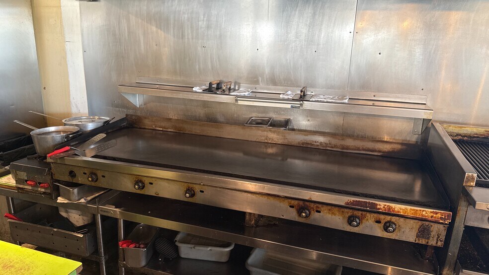 More Photos Of 1105 MA-28 Rt, South Yarmouth Restaurant For Sale
