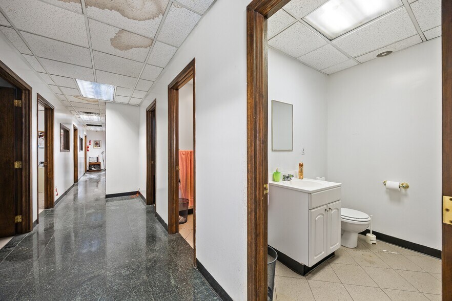 More Photos Of 3856 11th St, Long Island City Warehouse For Sale