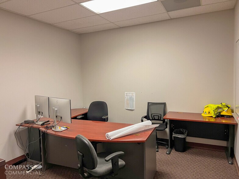 More Photos Of 63140 Britta St, Bend Office For Lease