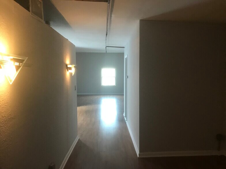 More Photos Of 2306 West St, Union City Auto Repair For Lease
