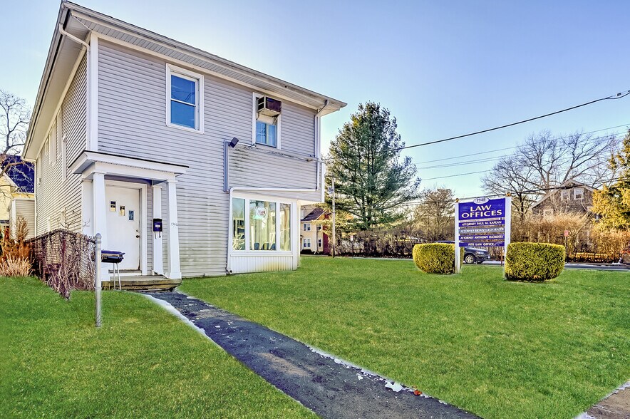 More Photos Of 1948 Chapel St, New Haven Office For Sale