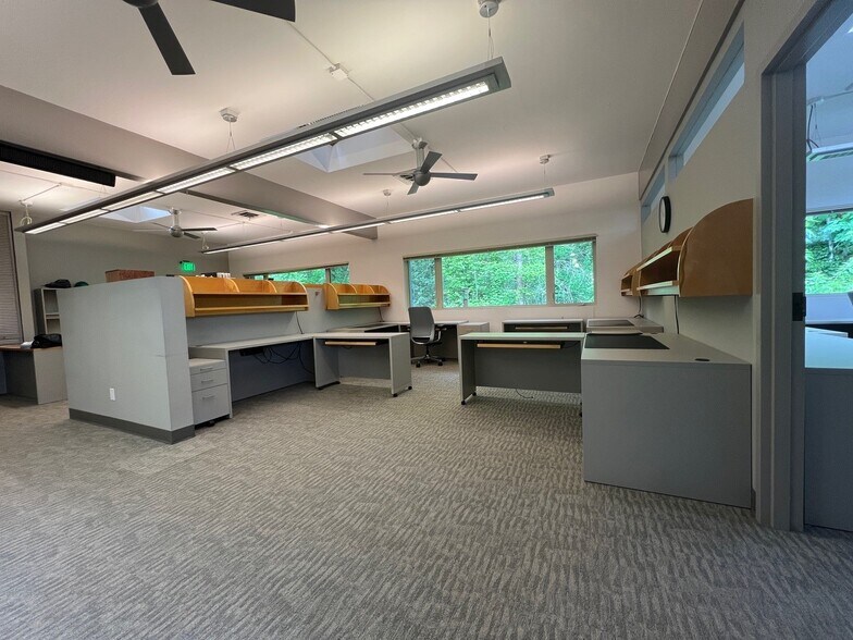 More Photos Of 3111 27th Ave S, Seattle Warehouse For Sale