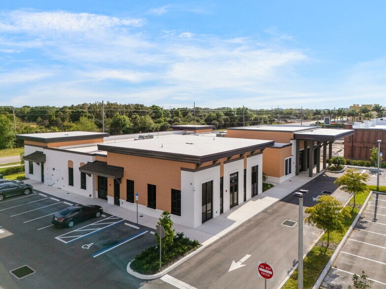 More Photos Of 409 Serano Way, Nokomis Office For Lease