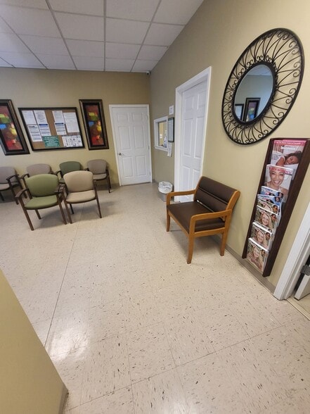 More Photos Of 111 Laurel Creek Rd Se, Calhoun Medical For Lease