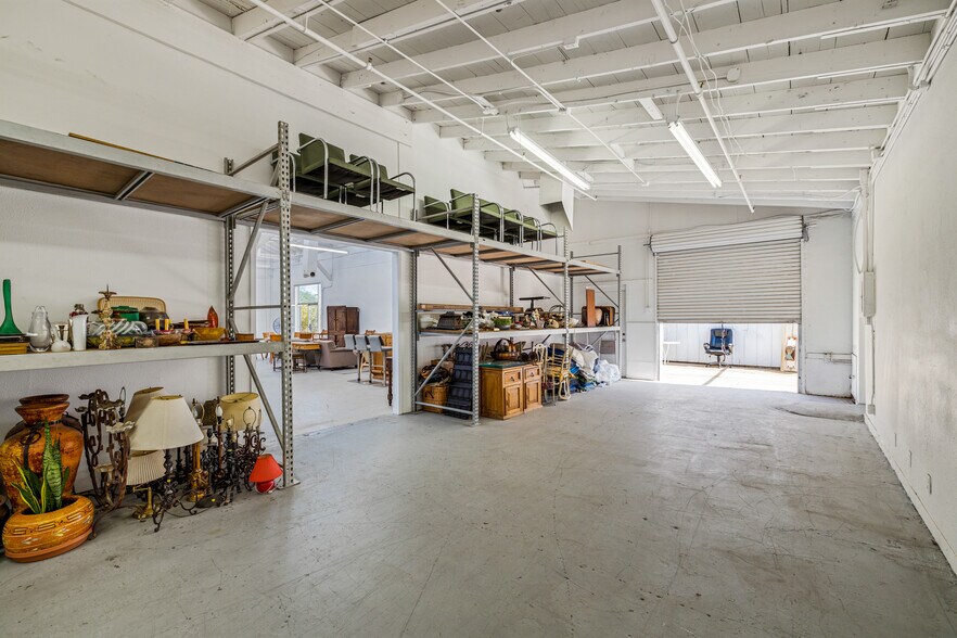 More Photos Of 4775-4779 E Ramon Rd, Palm Springs Warehouse For Sale