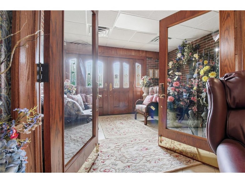 More Photos Of 115 S Main St, Blomkest Specialty For Sale