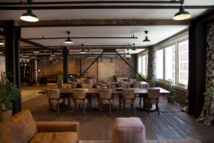 More Photos Of 722-728 S Broadway, Los Angeles Office For Lease