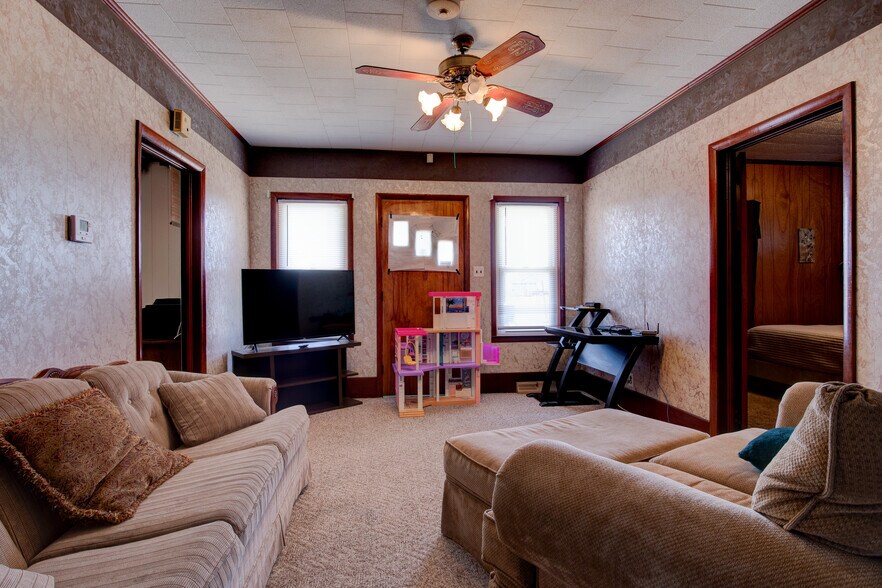 More Photos Of 12228 Indiana St, Leopold Storefront Retail Office For Sale